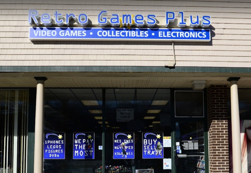 Retro games shop plus orange